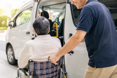 乗車介助のようす